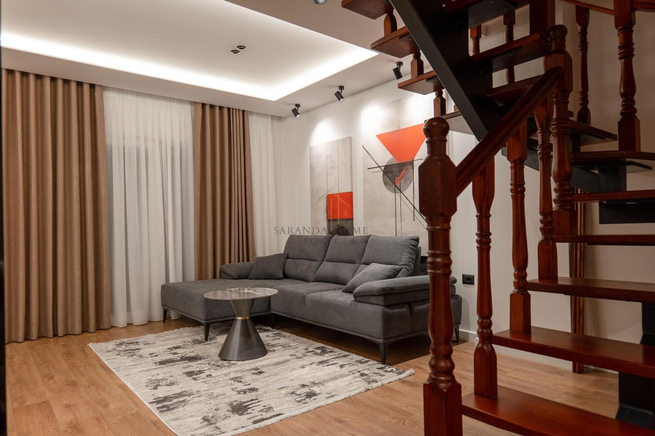 Duplex a Sarandë con Splendide Viste sul Mare – Offerta di Grande Valore!