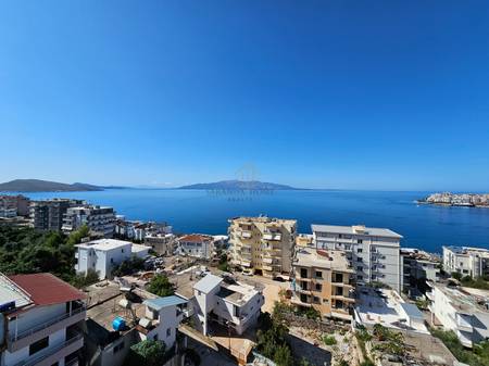 Appartamento fronte mare con 3 camere da letto in vendita