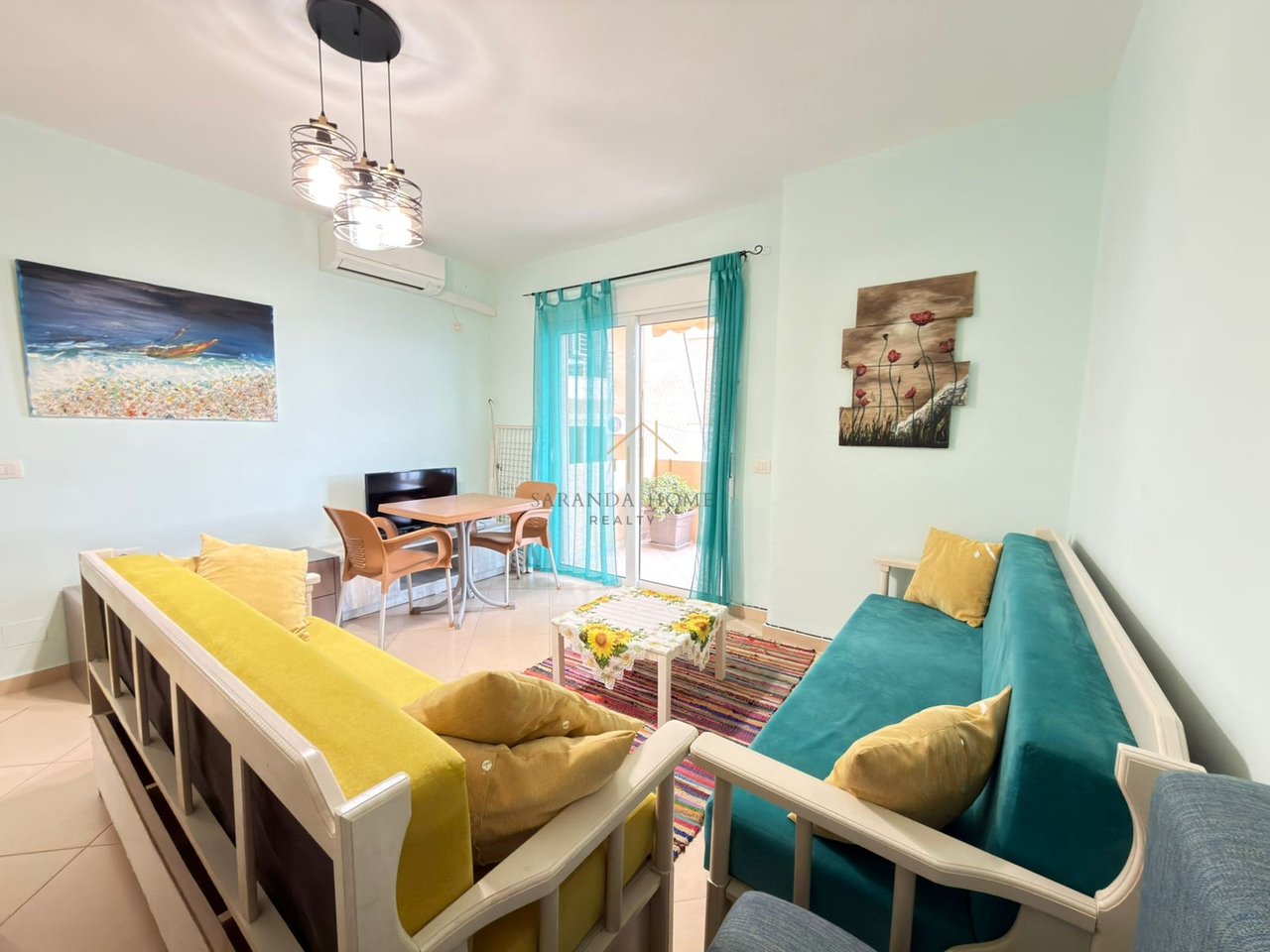 Apartament elegant 2+1 me pamje nga deti – vetëm 2 minuta nga plazhi në Sarandë