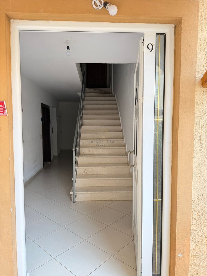 Apartament elegant 2+1 me pamje nga deti – vetëm 2 minuta nga plazhi në Sarandë