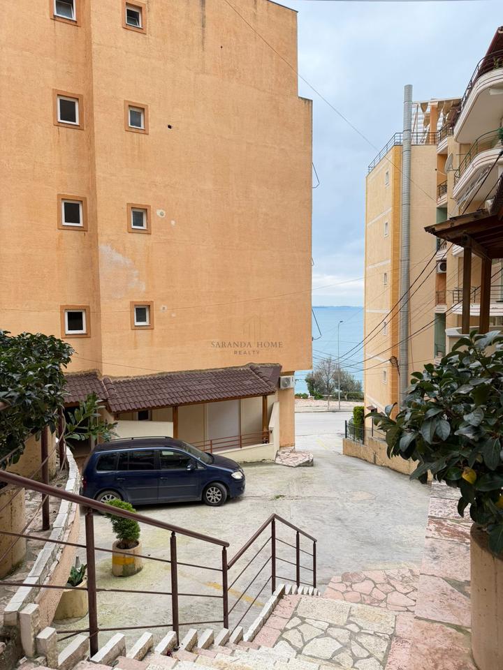 Apartament elegant 2+1 me pamje nga deti – vetëm 2 minuta nga plazhi në Sarandë