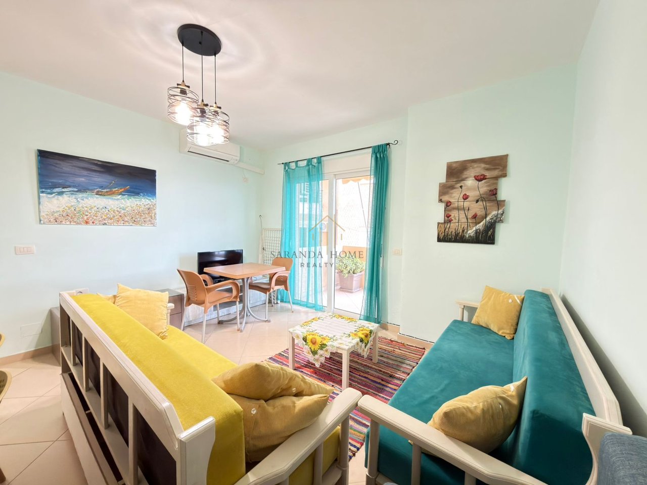 Apartament elegant 2+1 me pamje nga deti – vetëm 2 minuta nga plazhi në Sarandë