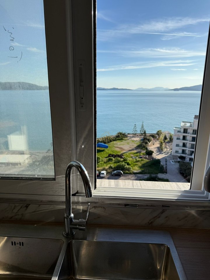 Apartament luksoz 3+1 me pamje ballore nga deti – 2 minuta nga plazhi në Sarandë!