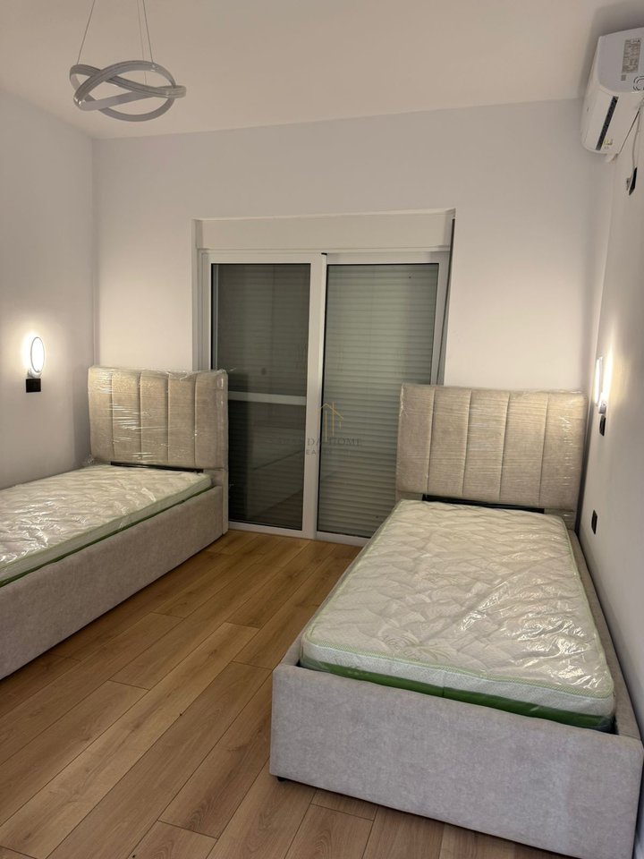 Apartament luksoz 3+1 me pamje ballore nga deti – 2 minuta nga plazhi në Sarandë!