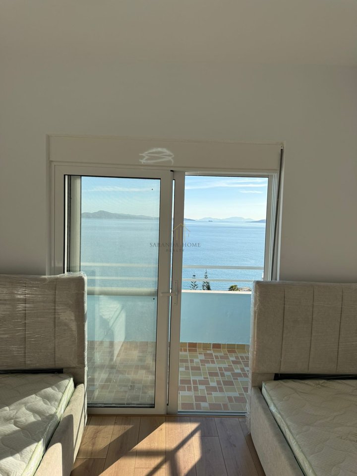 Apartament luksoz 3+1 me pamje ballore nga deti – 2 minuta nga plazhi në Sarandë!