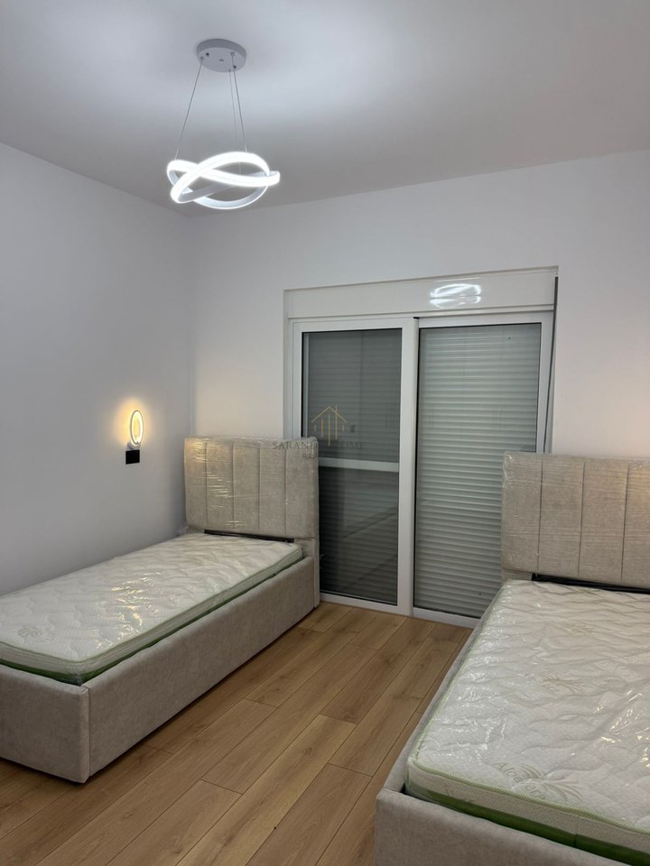 Apartament luksoz 3+1 me pamje ballore nga deti – 2 minuta nga plazhi në Sarandë!