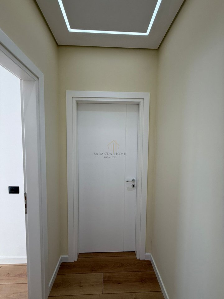 Apartament luksoz 3+1 me pamje ballore nga deti – 2 minuta nga plazhi në Sarandë!