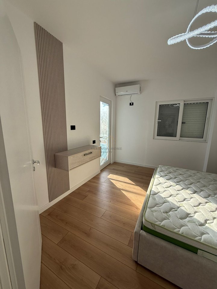 Apartament luksoz 3+1 me pamje ballore nga deti – 2 minuta nga plazhi në Sarandë!