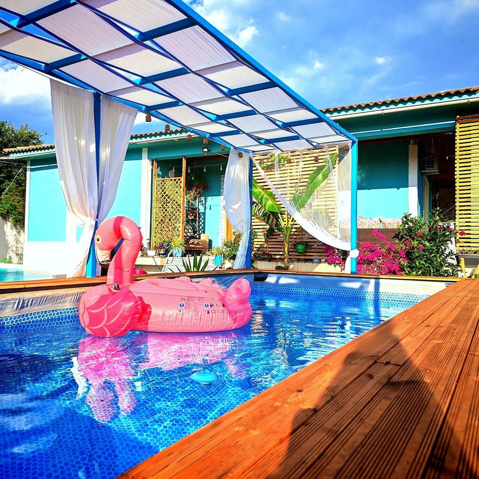 Guest House në Navaricë – Biznes Turistik Gati për Investim!
