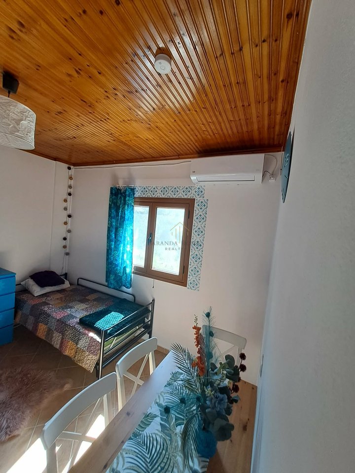 Guest House në Navaricë – Biznes Turistik Gati për Investim!