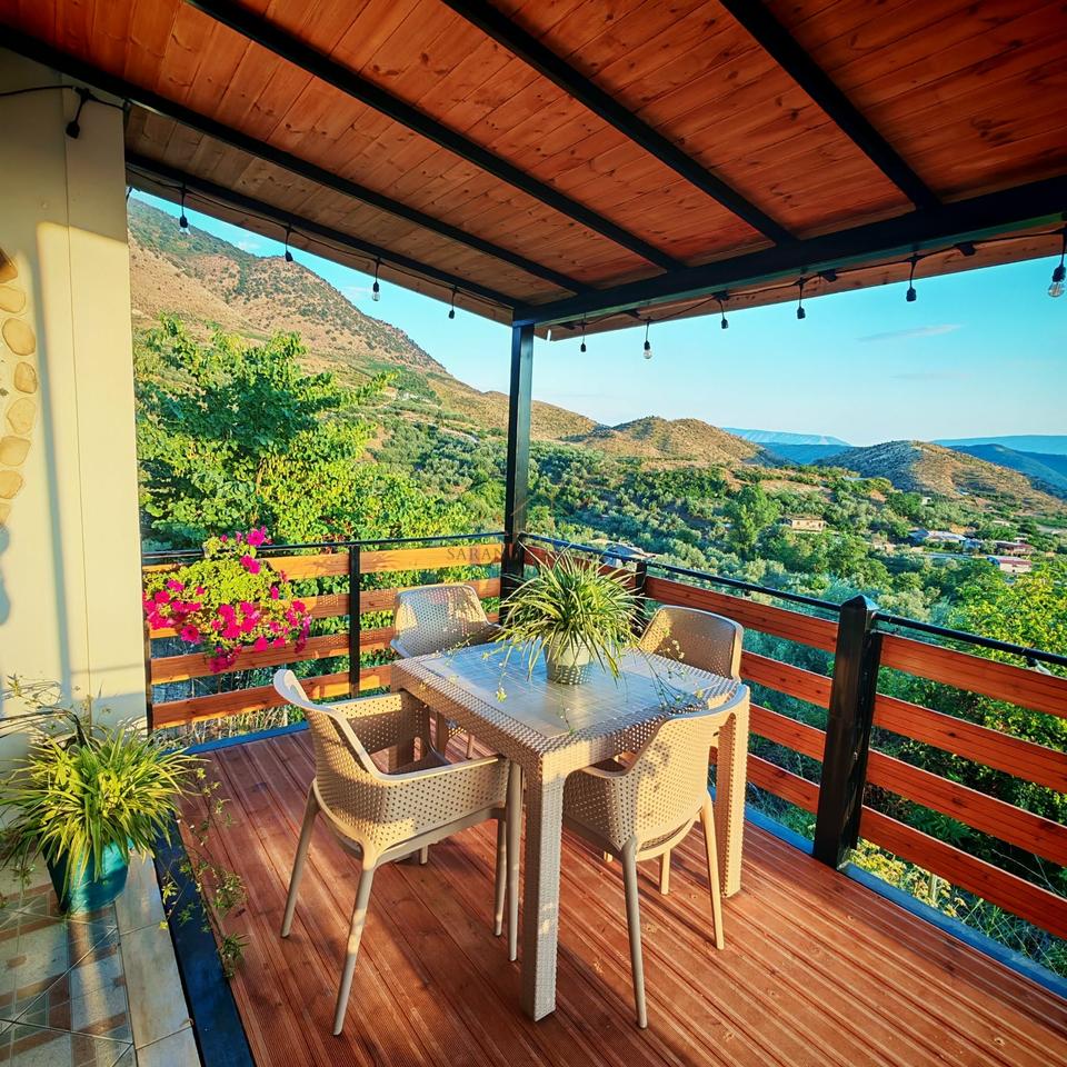 Guest House në Navaricë – Biznes Turistik Gati për Investim!