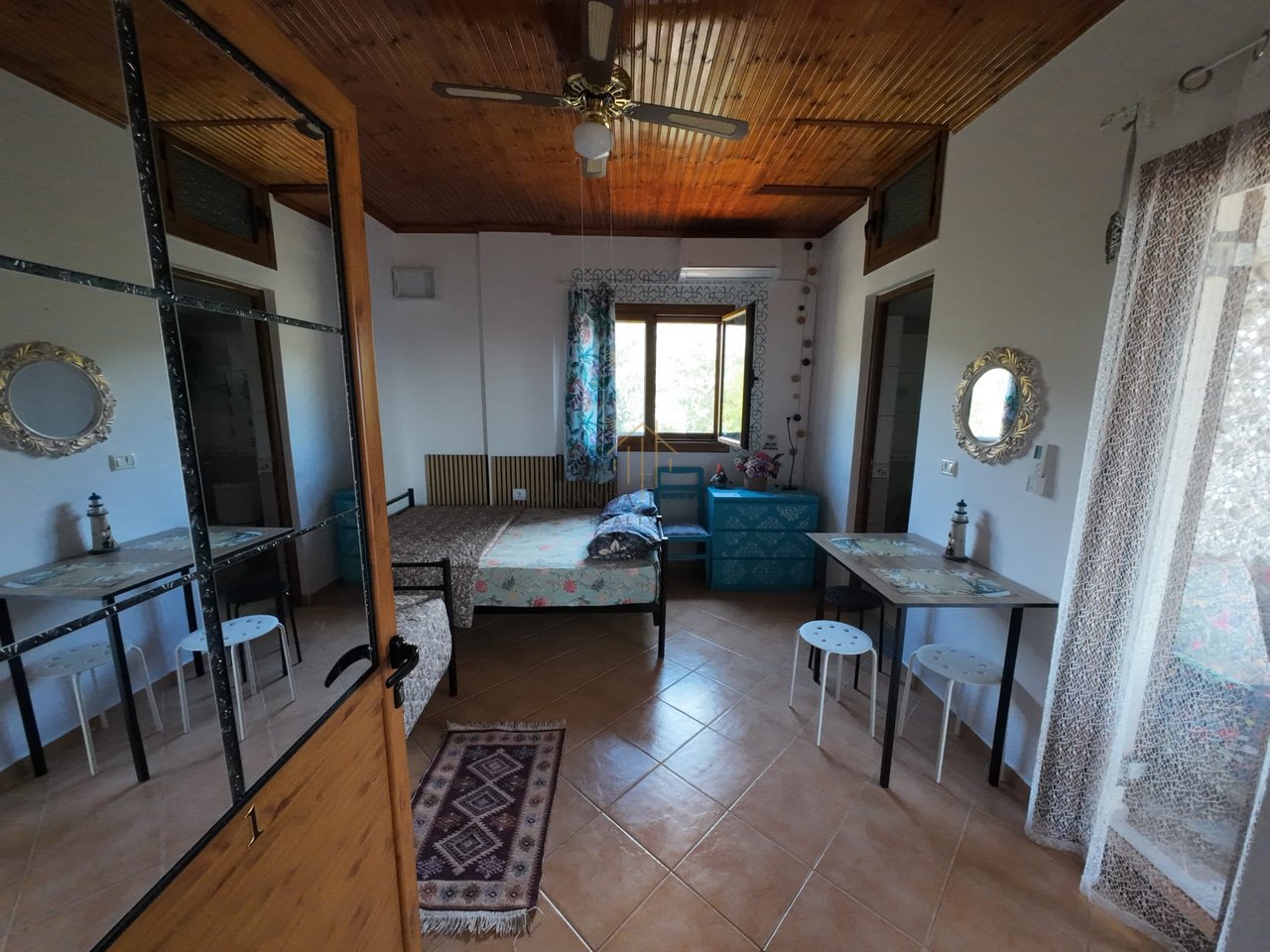 Guest House në Navaricë – Biznes Turistik Gati për Investim!