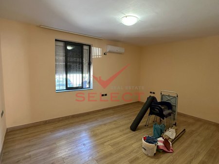 1+1 Office for Rent