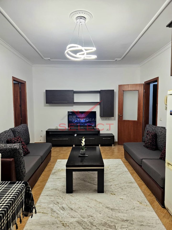 Apartament 2+1 per Qira