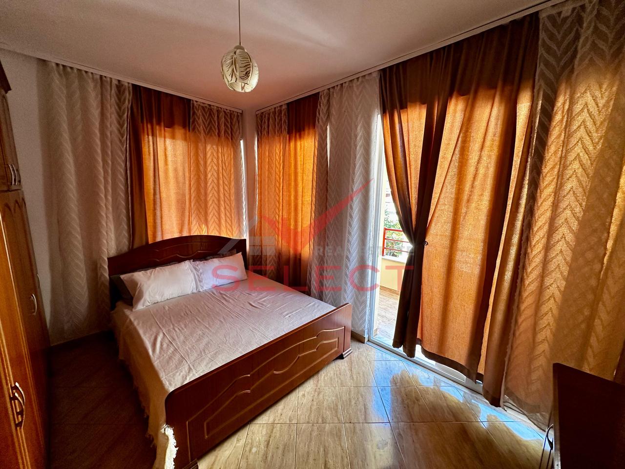 Apartament 2+1 Per Qira