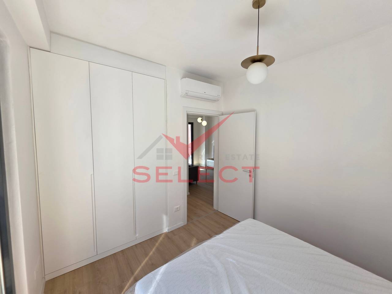 SUPER APARTAMENT 2+1 PER QIRA