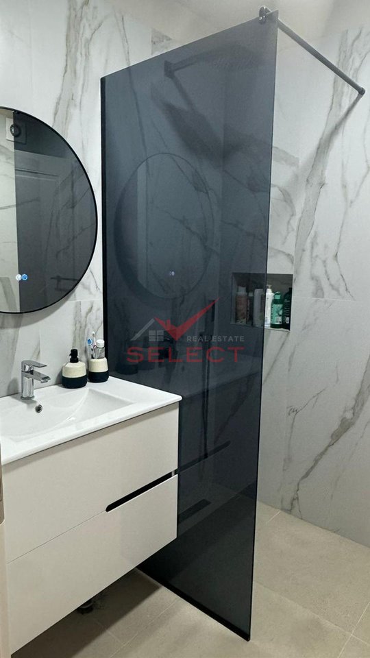 Apartament 2+1 Per Qira