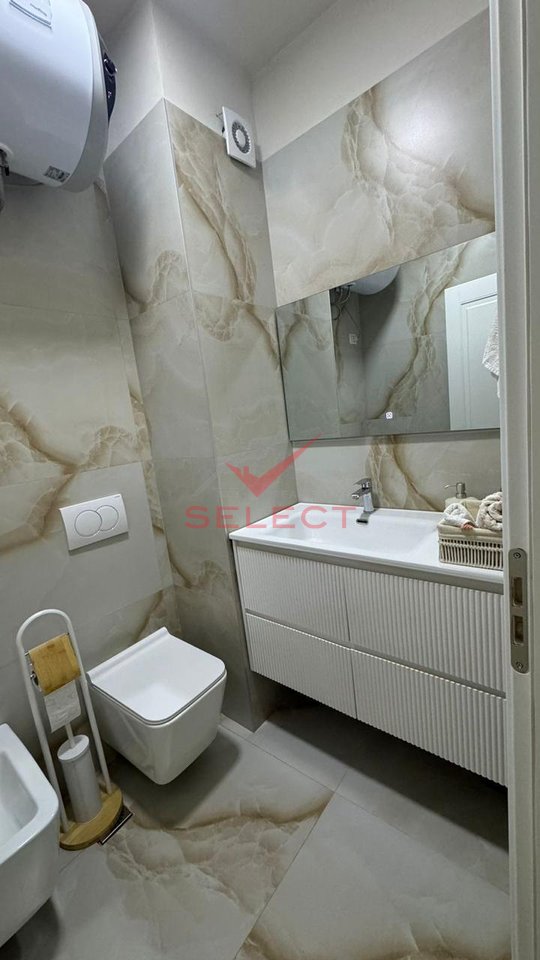 Apartament 2+1 Per Qira