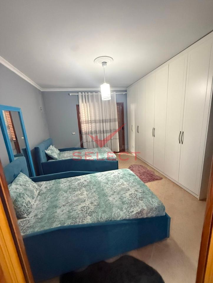 The 2nd and 3rd floors of a villa are for rent.