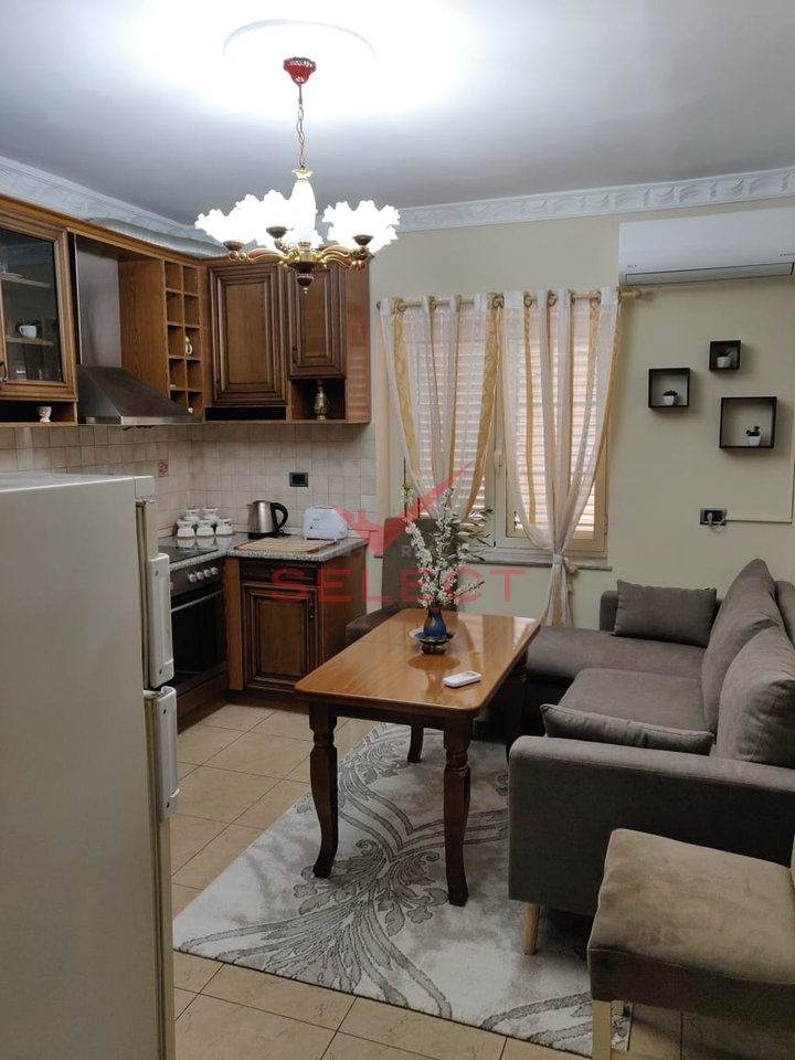 Apartament 2+1+parkim per Qira