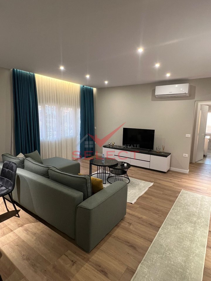 SUPER APARTAMENT 1+1 PER QIRA