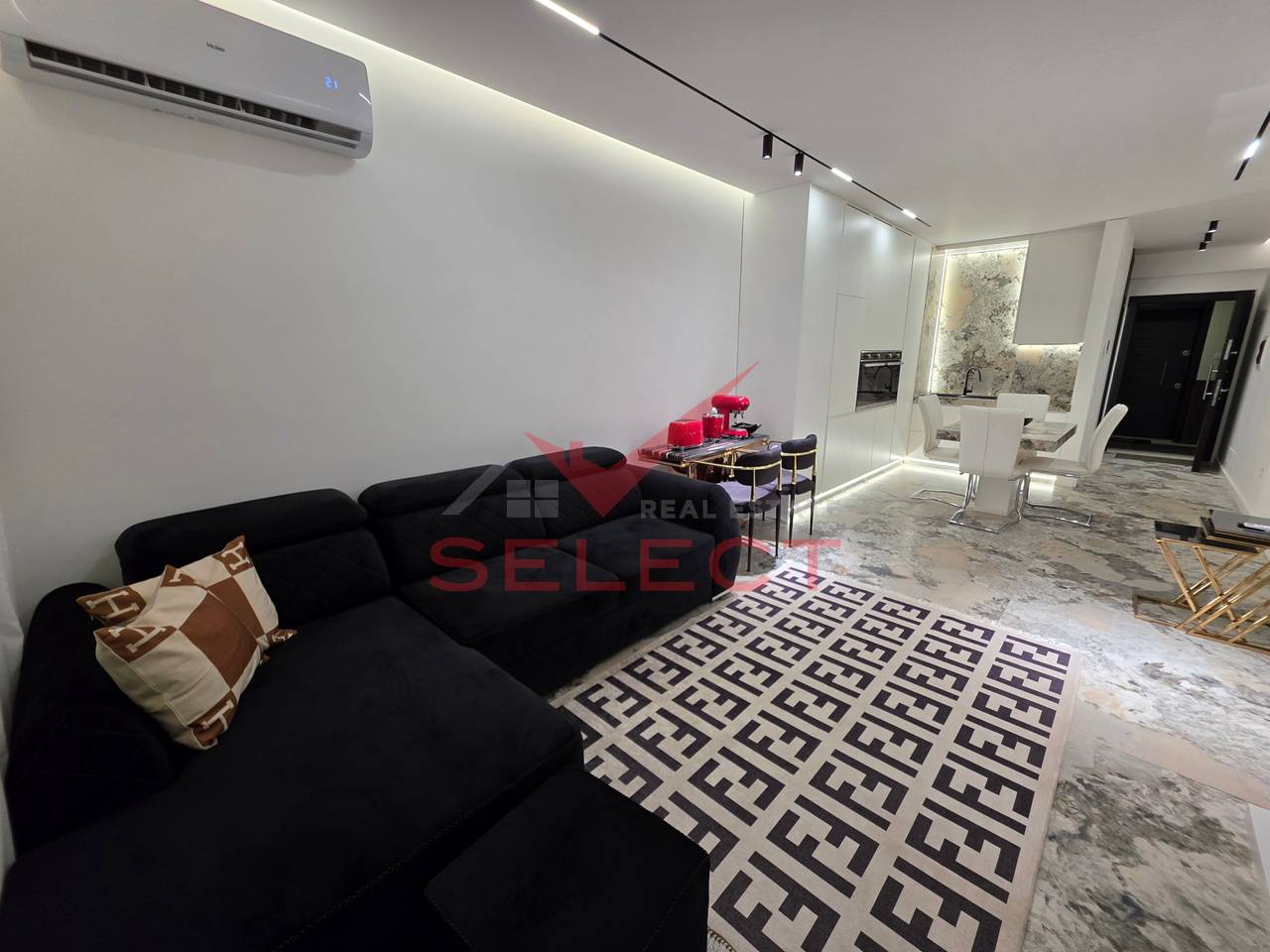 Luxury 1+1 Apartment for Rent