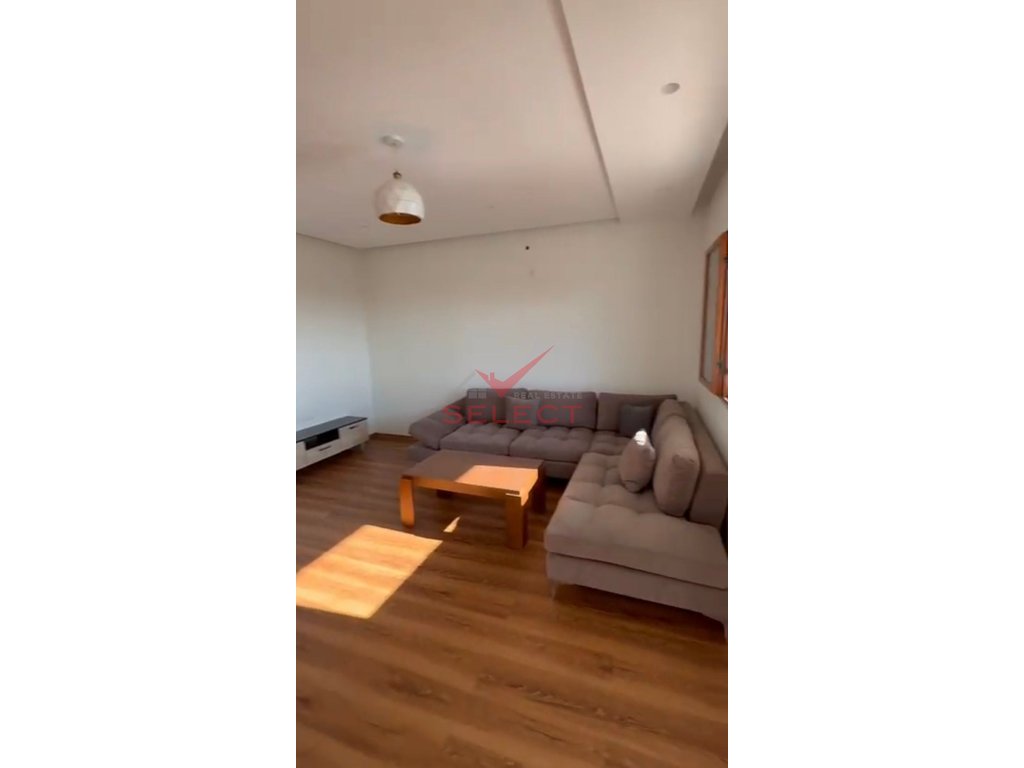 APARTAMENT 2+1 PER QIRA