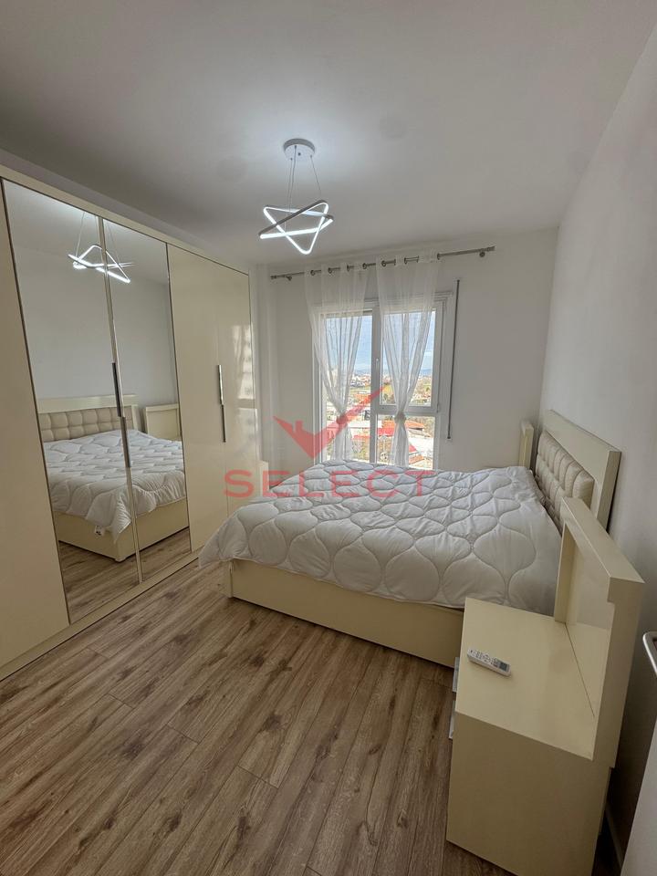 Apartament 2+1 Per Qira