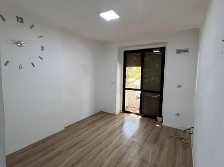 Jepet me qera Apartament per Klinike- Prane Vasil Shantos