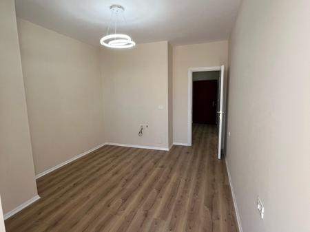 Jepet me Qera Apartament per Zyra- Bulevardi i Ri