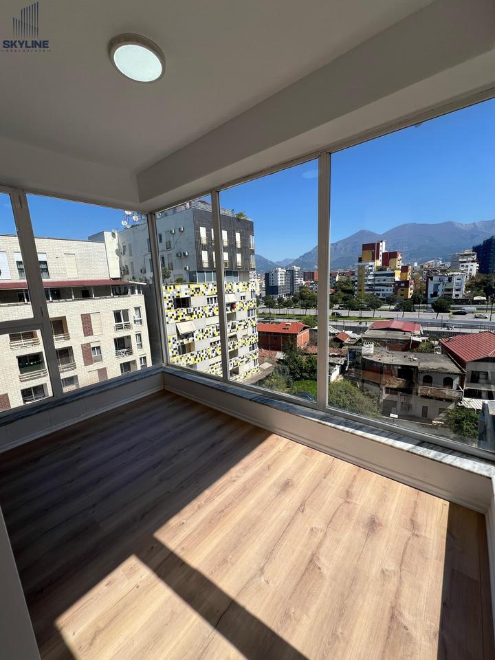 Jepet me Qera Apartament per Zyra- Bulevardi i Ri