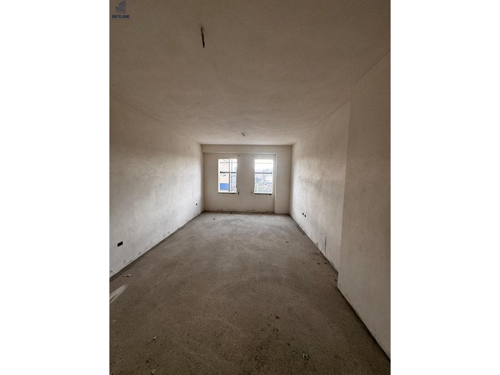 Shitet Apartament 1+1+Post Parkimi-Demollari Konstruksion