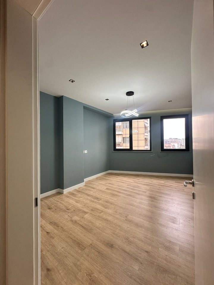 Vendesi Appartamento 3+1+2+Deposito - Ex Alpha Bank, Astir