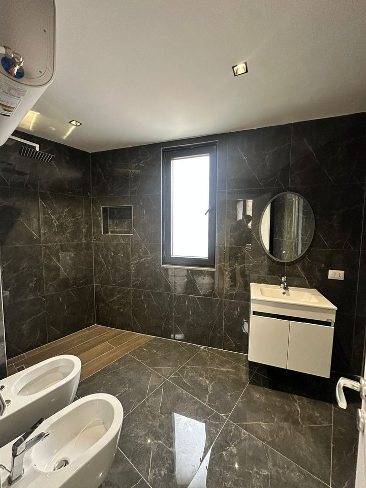 Vendesi Appartamento 3+1+2+Deposito - Ex Alpha Bank, Astir