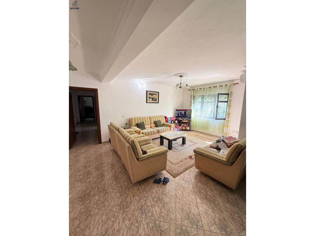 Shitet Apartament 2+1- Kompleksi Malezian,Casa Italia