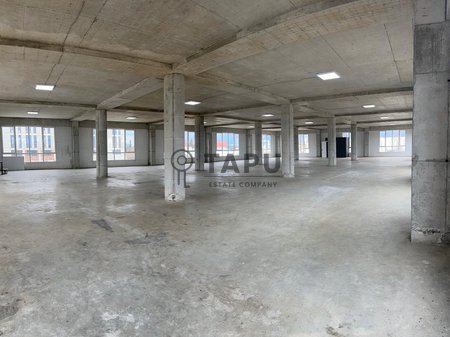 JEPET MAGAZINË ME QIRA – PRANË TOP CHANNEL, TIRANË