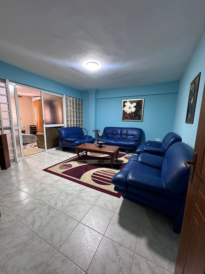 APARTAMENT ME QERA PRANË UNIVERSITETIT ZKM 🏠 Rruga Dritan Hoxha