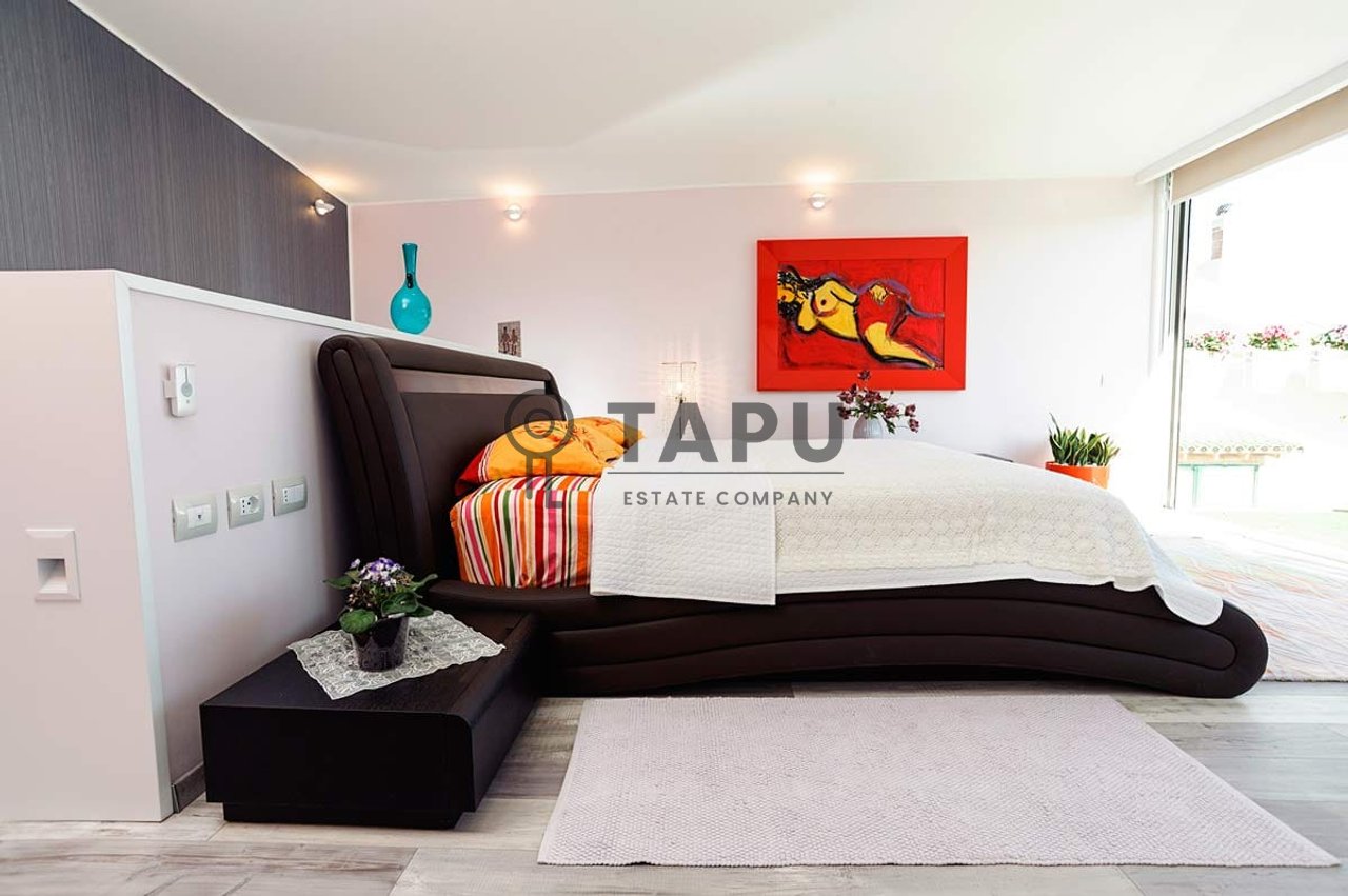 Shitet Penthouse Luksoz 2+1+2 tek Liqeni i Thatë!