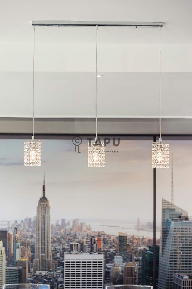 Shitet Penthouse Luksoz 2+1+2 tek Liqeni i Thatë!