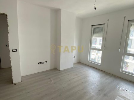 SHITET APARTAMENT 2+1 TEK UNIVERS CITY – GODINA 3 (PROGGEN)