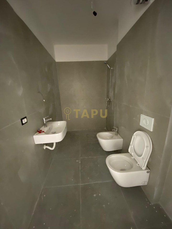 SHITET APARTAMENT 2+1 TEK UNIVERS CITY – GODINA 3 (PROGGEN)