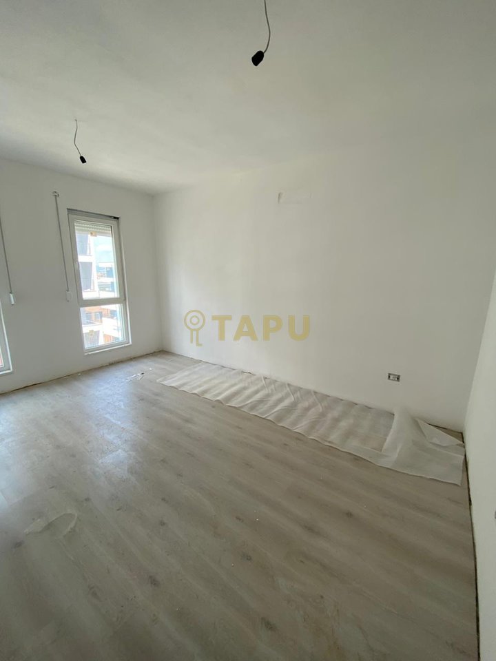 SHITET APARTAMENT 2+1 TEK UNIVERS CITY – GODINA 3 (PROGGEN)