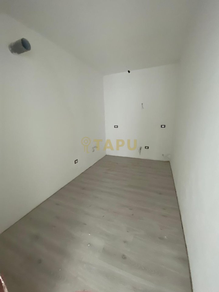 SHITET APARTAMENT 2+1 TEK UNIVERS CITY – GODINA 3 (PROGGEN)