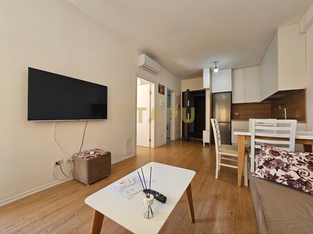 Jepet me qira apartament 1+1 ne Univers City!