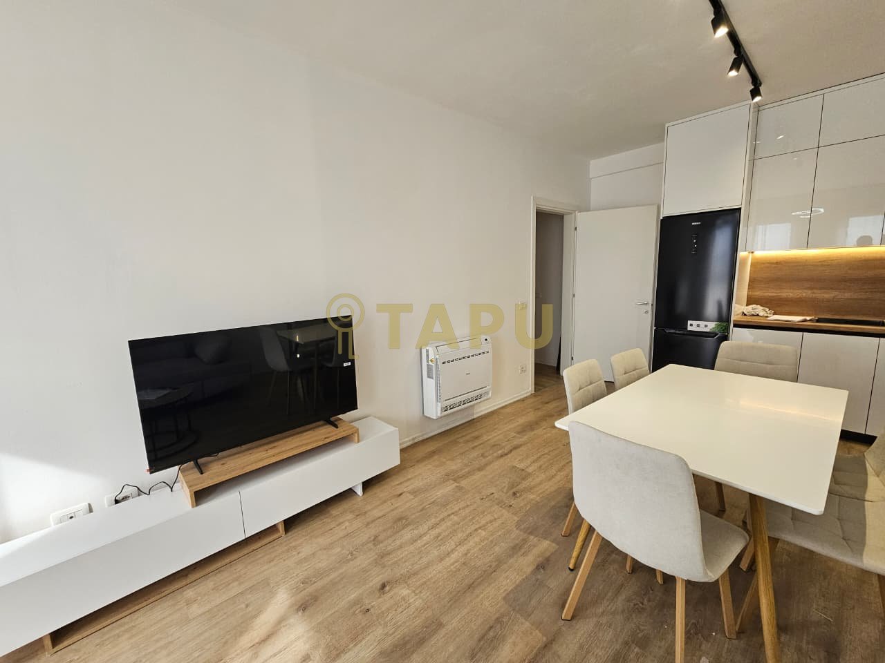 Appartamento 2+1 in affitto + posto auto – Univers City!