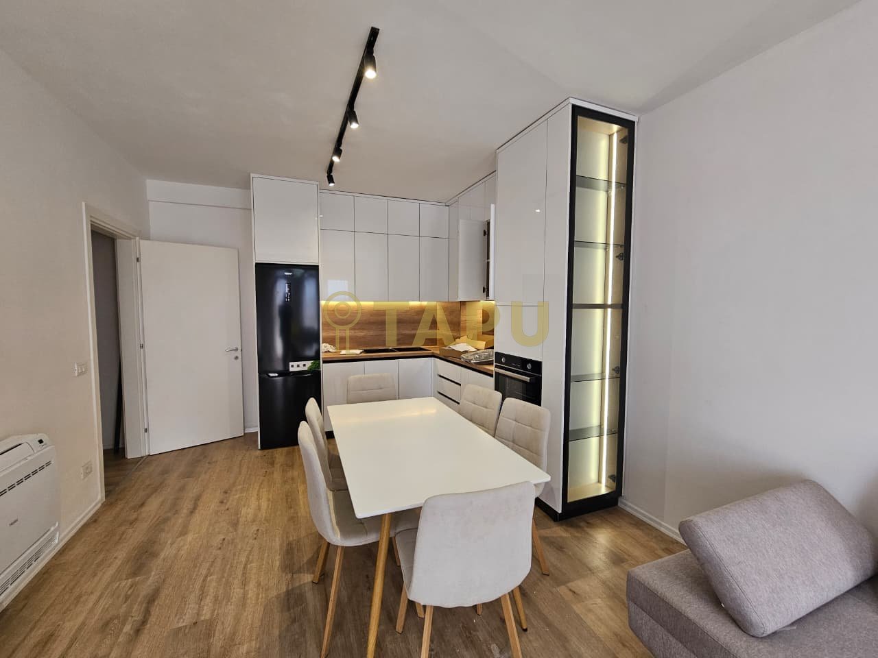 Appartamento 2+1 in affitto + posto auto – Univers City!