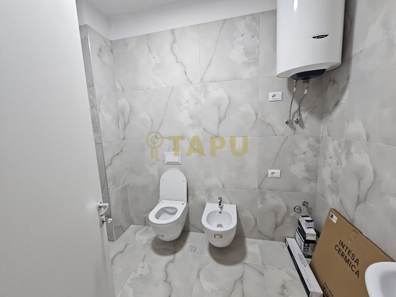 Appartamento 2+1 in affitto + posto auto – Univers City!