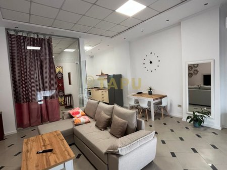 🏡 Jepet me qira apartament 1+1 në Qendër të Tiranës –60,000 leke,  Lokacion premium!