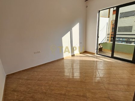  Apartament 2+1+2 me qira – Astir, pranë Hotel Destiny