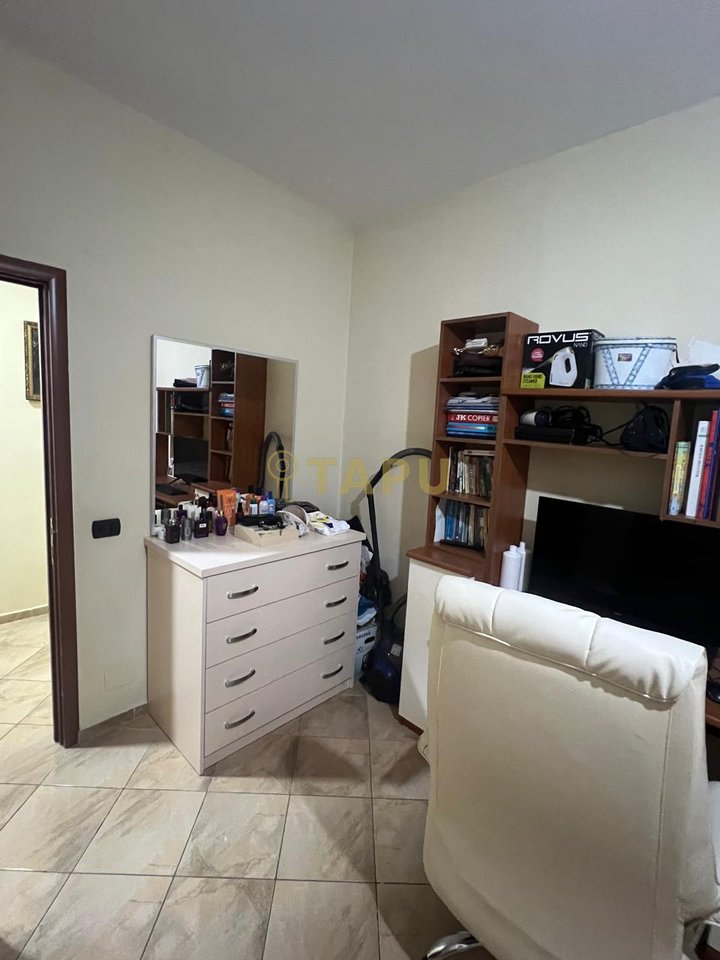 Jepet apartament 2+1+2 me qera Yzberisht !